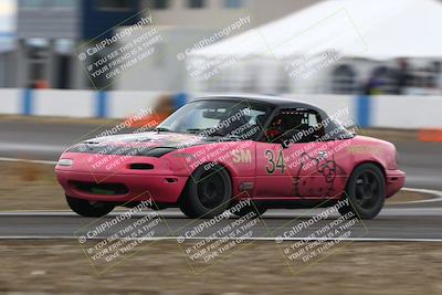 media/Nov-16-2025-CalClub SCCA (Sun) [[2975c16dfc]]/Group 4/Turn 1/